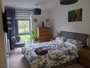 Spacious 2bdrm flat near Elstree Studios & station - Image 2