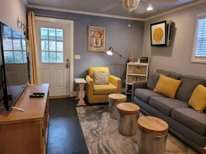 2nd Street Retreat: Cozy Studio -So Close You Can Walk/Bike Downtown Bentonville - Image 3