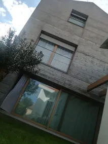 Marios hus blandt husene - Image 4