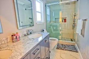Geräumiges, neu renoviertes, schönes Haus in der Nähe des Besten von San Jose! - Image 3
