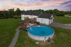 Welcome to The Fairview! Arcade, Hot tub, and Pool - Image 2