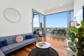 Modern big entire home. Ocean View. Walk to Beach! - Image 4