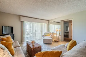 Cozy 2 bedroom Condo with Golf Course views - Image 4