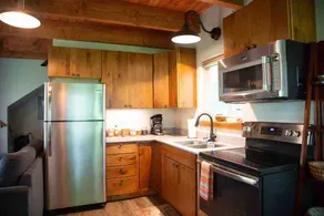 Easy Street Bear Cabin - Image 3