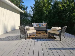 Peekaboo River House - Image 5