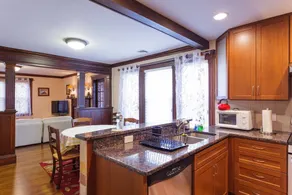 European, rustic 3 bed/2bath-5 miles to Copley Sq - Image 5