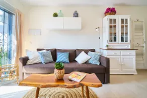 Mediterranean beachfront apartment - Image 5