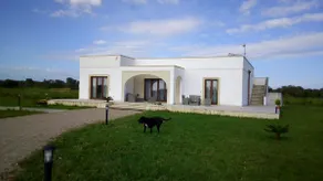 Villa with spacious and comfortable rooms - Image 4