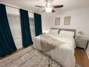 Elegant 2BDR Suite with 2 King Beds  - Image 5