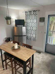Lovely One Bedroom Downtown - Image 4