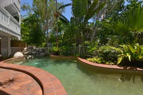 The Whitehouse - 2 Bedroom Balcony - Image 5