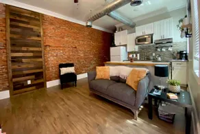 Renovated Apartment in Downtown Lancaster - Image 2