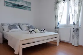 Apartamento de 1 dormitorio Adrijana con un gran balcón y vistas a la ciudad. - Image 5