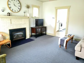 Cozy, 1BR Bungalow Close to VMM Hosp & College - Image 2