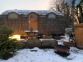 Wooden cabin with Nordic bath and sauna - Image 2