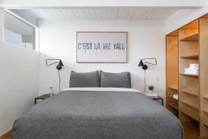 Eclectic updated condo in Mid-Century complex - Image 4