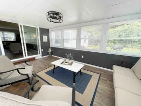 The DonnaLee House - Image 2