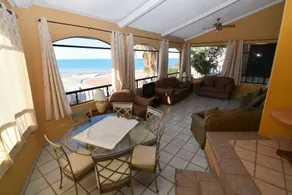 ☀ Spacious oceanfront for 11+ guests with AC ☀ - Image 2