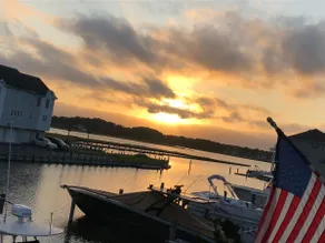 Waterfront Bethany Marina Escape - Image 3