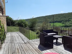 Stort hus med fantastisk utsikt över Lot dalen med privat pool - Image 4