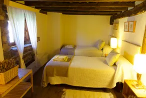 El Mayorazgo: Casa del Arco. Palentina Mountain - Image 4