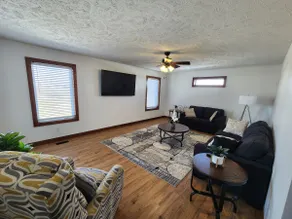 Nice townhouse, GREAT PRICE! perfect for up to 14! - Image 4