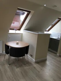Bright, modern apartment in Linlithgow - Image 5