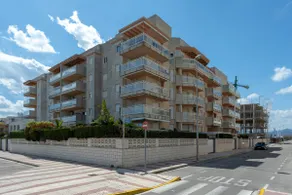 Oceanfront with pool, 3bed. Parking, Fiber - Image 4