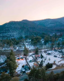 The Cabins: Daryaa, Brookie & The Eddy - Image 3