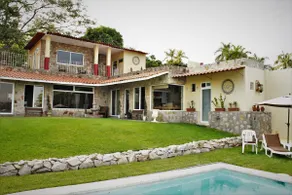Beautiful Roman-style villa. Rate is per guest - Image 2