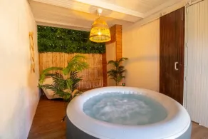 Jacuzzi Pool Massage chairs Garden Parking - Image 3