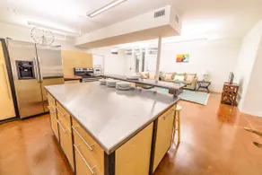 Luxury, open space, in the HEART of Belmont! - Image 4