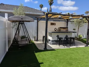 Brand new, private, stylish & nice patio - Image 2