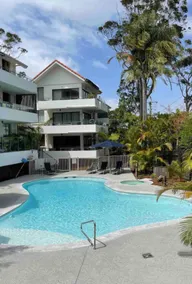 A slice of paradise,entire condo / beach views - Image 2