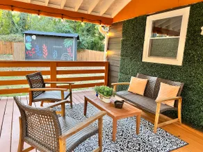 Woodstock Charm- 2 min to downtown Woodstock & Pet Friendly! - Image 5