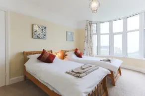 Superb well equipped family house in quiet area with sea views, close to beaches - Image 4