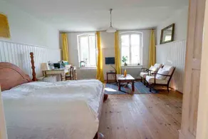 Idyllic apartment estate - Image 3