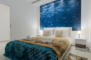 Modern Apt near historical core - Image 2