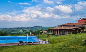 Vacation home with pool, play area - Image 3