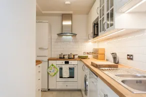 Bright & airy duplex on Thames Path - Image 3