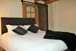 Ludran's Junior Suite - Image 2