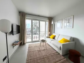 Beautiful loft-terrace in Suresnes - Image 4