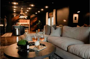 Luxury Retreat w/ Hottub & Sauna - Image 2