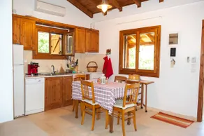 House Perdita - Image 5