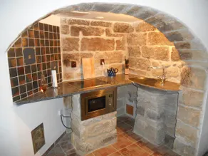 Very cozy wooden house by the creek - Image 3
