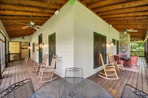 Fabulous Farmhouse near Clarksville, TN - Image 4
