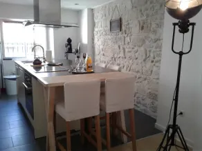 Right in the historic center very quiet cocoon apartment 2 air-conditioned bedrooms - Image 3
