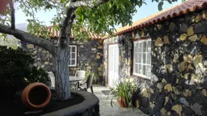 Lovely, warm & Cosy House - Image 2