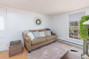 The Firefly Cottage - Image 2