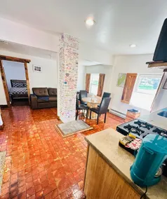 Pallet cottage - Image 5
